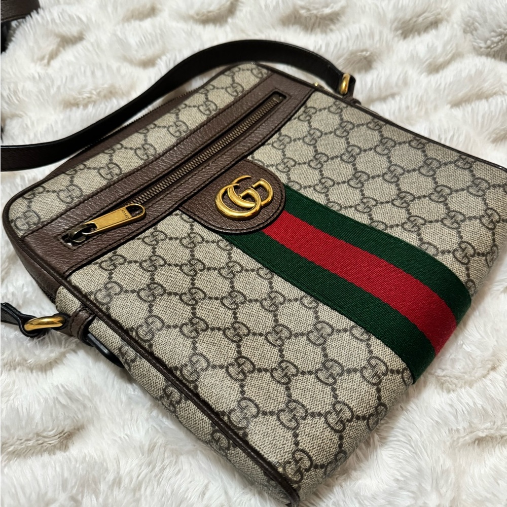GUCCI MESSENGER BAG